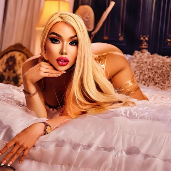 Транссексуалка Амина