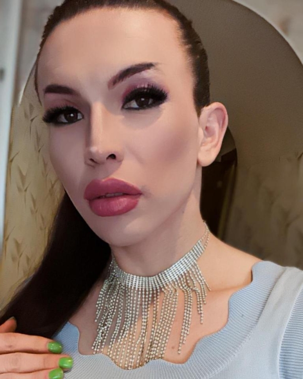 Транссексуалка Диана